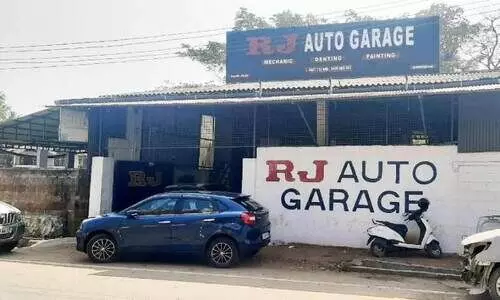 ഗാരേജിന്റെ ചുമർ കുത്തിത്തുറന്ന് കാർ മോഷ്ടിച്ചു