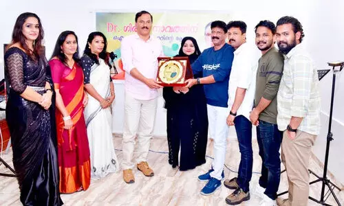 ഡോ. ​ഗി​രീ​ഷ് നാ​വ​ത്തി​ന് സ്വീ​ക​ര​ണം