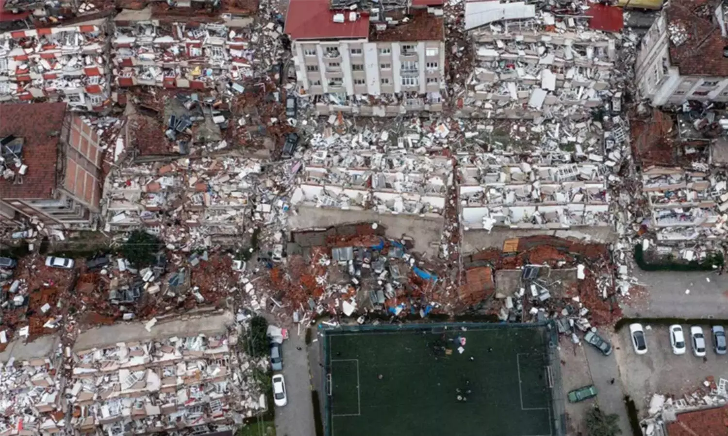 ഭൂചലനത്തിൽ മരിച്ചവരുടെ എണ്ണം 1400 കടന്നു; മാനുഷിക സഹായം തേടി സിറിയയും തുർക്കിയും