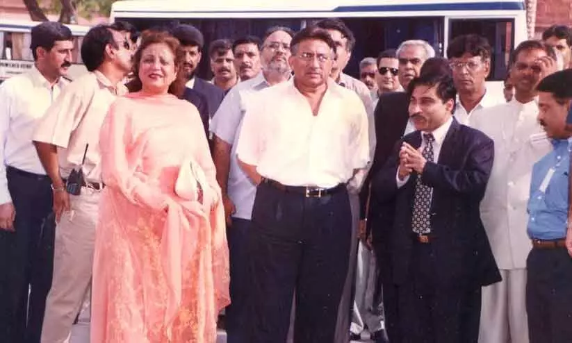 വിസ്മയത്തോടെ താജ്മഹലിൽ