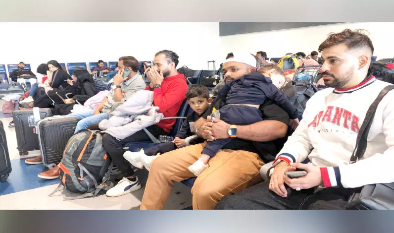 ദുരിതം വിതച്ച്​ വിമാനയാത്രകൾ