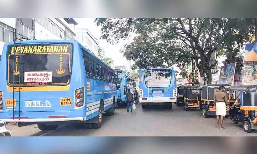 അടൂരിലെ ഇരട്ടപ്പാലങ്ങൾ ഇരട്ടിക്കുരുക്ക് അടൂരിലെ ഇരട്ടപ്പാലങ്ങൾ ഇരട്ടിക്കുരുക്ക്