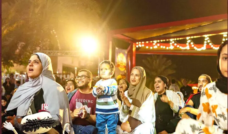 ആഘോഷ നിറങ്ങളിലാറാടി ഗ്രാമങ്ങൾ; ടൂറിസം മേഖലക്ക് ഉണർവ് ആഘോഷ നിറങ്ങളിലാറാടി ഗ്രാമങ്ങൾ; ടൂറിസം മേഖലക്ക് ഉണർവ്