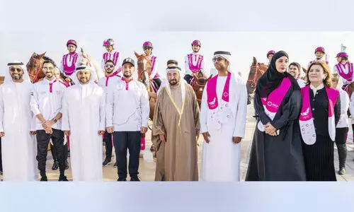 അ​ർ​ബു​ദ​ത്തെ ചെ​റു​ക്കാ​ൻ പി​ങ്ക് കാ​ര​വ​ൻ ഓ​ട്ടം തു​ട​ങ്ങി