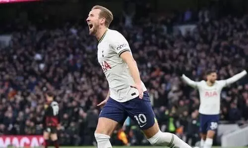 ദേ, സിറ്റിയും വീണു... പ്രിമിയർ ലീഗിൽ വൻ വീഴ്ചകൾ തുടരുന്നു; റെക്കോഡ് പുസ്തകത്തിലേറി ഹാരി കെയിൻ