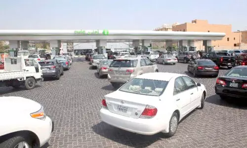 സ്ഥി​തി​വി​വ​ര​ക്ക​ണ​ക്ക്; സ്വ​ദേ​ശി കു​ടും​ബ​ത്തി​ന്  മൂ​ന്ന് കാ​​റെ​ങ്കി​ൽ പ്ര​വാ​സി​ക്ക് ഒ​ന്ന്