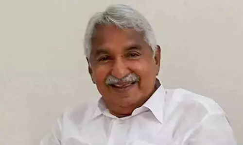 കടുത്ത പനി; ഉമ്മൻചാണ്ടി ആശുപത്രിയിൽ