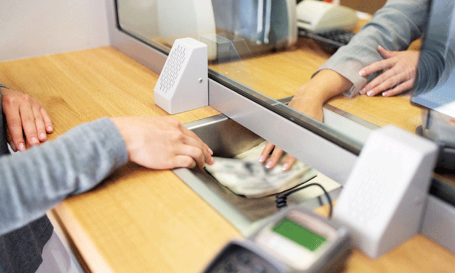 വി​ദേ​ശി​ക​ളു​ടെ പ​ണ​മ​യ​ക്ക​ൽ; പ​ത്തു വ​ർ​ഷ​ത്തി​നു​ള്ളി​ലെ ഏ​റ്റ​വും താ​ഴ്​​ന്ന​നി​ല​യി​ൽ