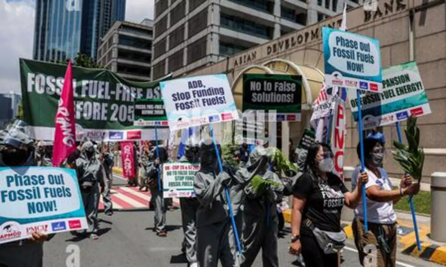 എ.ഡി.ബിയുടെ സ്വകര്യവൽക്കണ നീക്കത്തിന് മുന്നിൽ പിണറായി വിജയൻ മുട്ടുമടക്കുന്നോ?