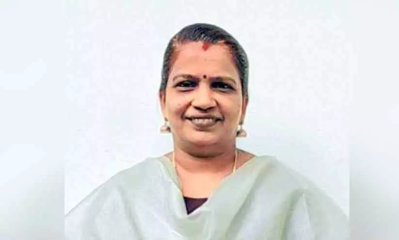 സ്രാങ്ക് ലൈസൻസ് നേടുന്ന സംസ്ഥാനത്തെ ഏക വനിതയായി സന്ധ്യ സ്രാങ്ക് ലൈസൻസ് നേടുന്ന സംസ്ഥാനത്തെ ഏക വനിതയായി സന്ധ്യ