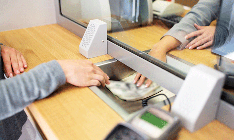 വി​ദേ​ശി​ക​ളു​ടെ പ​ണ​മ​യ​ക്ക​ൽ; പ​ത്തു വ​ർ​ഷ​ത്തി​നു​ള്ളി​ലെ ഏ​റ്റ​വും താ​ഴ്​​ന്ന​നി​ല​യി​ൽ