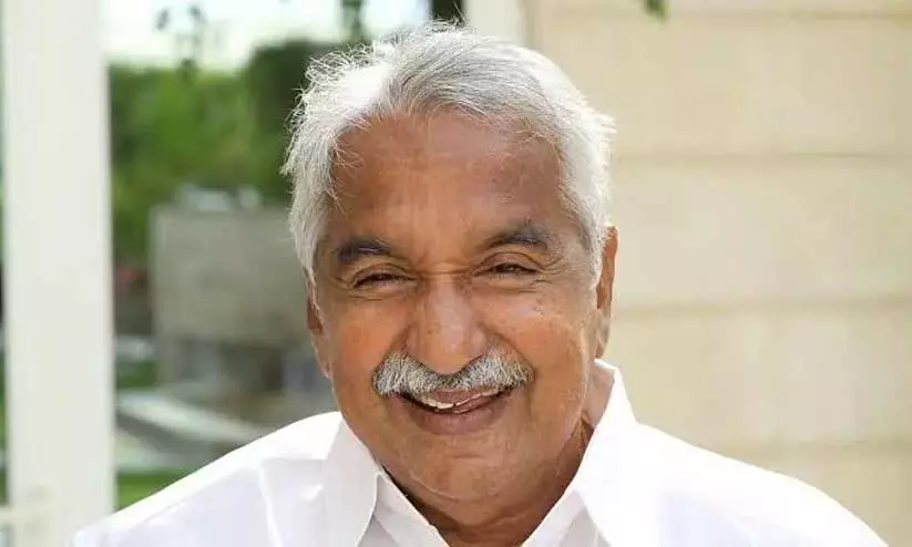 ഉമ്മന്ചാണ്ടിയെ വിദഗ്ധ ചികിത്സക്കായി ബംഗളൂരുവിലേക്ക് മാറ്റും ഉമ്മന്ചാണ്ടിയെ വിദഗ്ധ ചികിത്സക്കായി ബംഗളൂരുവിലേക്ക് മാറ്റും