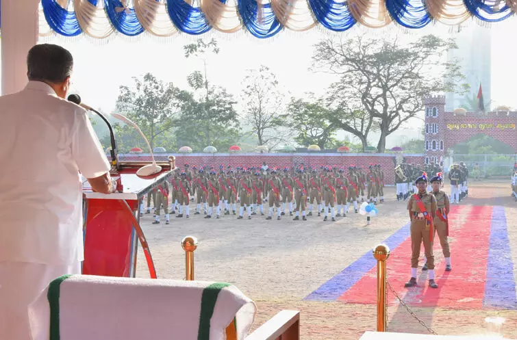 ലഹരിവിരുദ്ധ ബോധവത്ക്കരണ പ്രവര്‍ത്തനങ്ങളില്‍ സ്റ്റുഡന്‍റ് പൊലീസ് പ്രധാന പങ്ക് വഹിക്കണമെന്ന് മുഖ്യമന്ത്രി