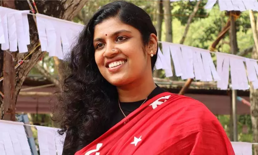 റിസോർട്ടിൽ താമസിച്ചത് അമ്മക്ക് വേണ്ടി, സ്വകാര്യ കാര്യങ്ങൾ പരസ്യമാക്കുന്നതില്‍ പ്രയാസം- ചിന്ത