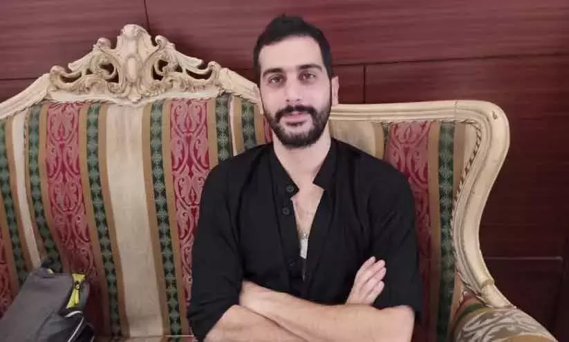 അമ്മയുടെ കണ്ണീരിൽ കത്തിപ്പോകും, ‘രക്തസാക്ഷിത്വം’ -അലി ചാഹ്റൂർ അമ്മയുടെ കണ്ണീരിൽ കത്തിപ്പോകും, ‘രക്തസാക്ഷിത്വം’ -അലി ചാഹ്റൂർ