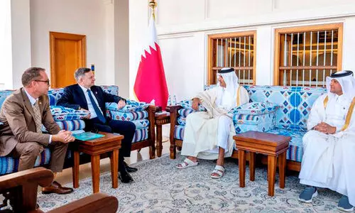 അ​മീ​ർ സ്വി​സ് അം​ബാ​സ​ഡ​റു​മാ​യി ച​ർ​ച്ച ന​ട​ത്തി