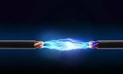 എസ്.ബി.ഐ എ.ടി.എമ്മില്‍ ഷോർട്ട് സര്‍ക്യൂട്ട്