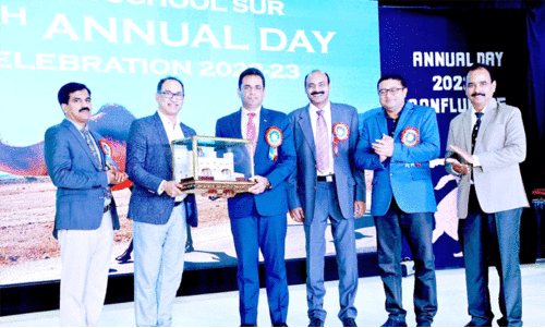 വ​ർ​ണാ​ഭ​മാ​യി ഇ​ന്ത്യ​ൻ സ്കൂ​ൾ സൂ​ർ വാ​ർ​ഷി​കാ​ഘോ​ഷം