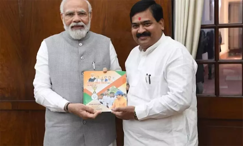 ലഖ്നോവിന്റെ പേര് ലക്ഷ്മൺപൂർ എന്നാക്കി മാറ്റണം; ആവശ്യവുമായി ബി.ജെ.പി എം.പി ലഖ്നോവിന്റെ പേര് ലക്ഷ്മൺപൂർ എന്നാക്കി മാറ്റണം; ആവശ്യവുമായി ബി.ജെ.പി എം.പി