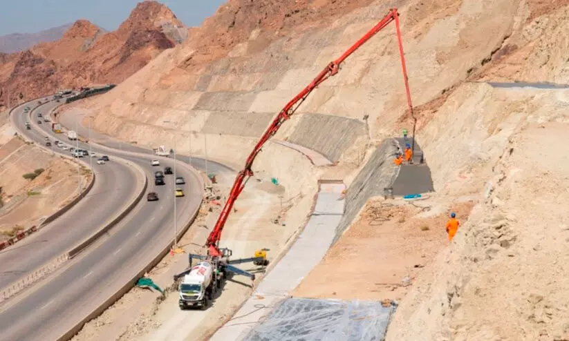 റുസൈൽ-ബിദ്ബിദ് റോഡ് വിപുലീകരണം പുരോഗമിക്കുന്നു 60 ശതമാനം പൂർത്തിയായി റുസൈൽ-ബിദ്ബിദ് റോഡ് വിപുലീകരണം പുരോഗമിക്കുന്നു 60 ശതമാനം പൂർത്തിയായി