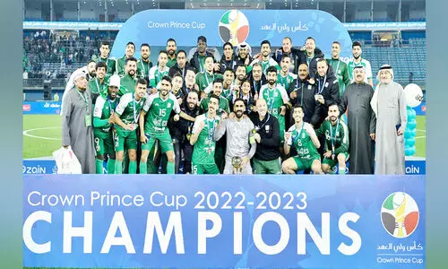 ക്രൗ​ൺ പ്രി​ൻ​സ് ക​പ്പ് ഫു​ട്ബാ​ൾ കി​രീ​ടം അ​ൽ-​അ​റ​ബി എ​സ്‌.​സി​ക്ക്