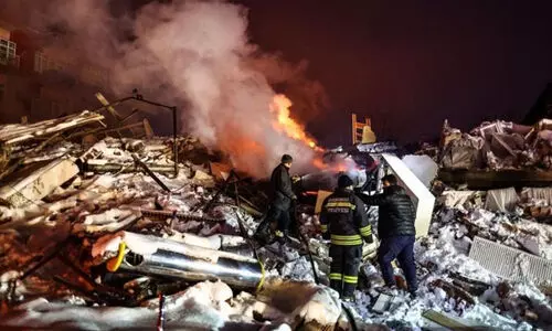 തുര്‍ക്കി-സിറിയ ഭൂകമ്പം; ആദരാഞ്ജലി അർപ്പിച്ച് നിയമസഭ; മുഖ്യമന്ത്രി പ്രമേയം അവതരിപ്പിച്ചു