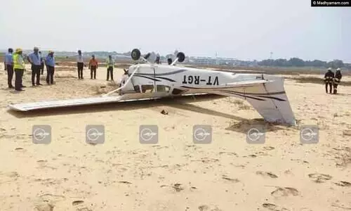 തിരുവനന്തപുരം വിമാനത്താവളത്തിൽ പരിശീലന വിമാനം ഇടിച്ചിറക്കി