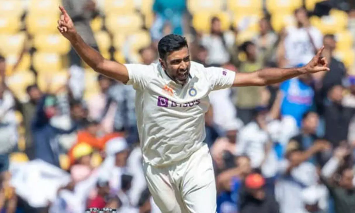 അശ്വിന് മറ്റൊരു പൊൻതൂവൽ കൂടി; അതിവേഗം 450 വിക്കറ്റെടുക്കുന്ന ഇന്ത്യൻ താരം; മറികടന്നത് കുംബ്ലെയെ