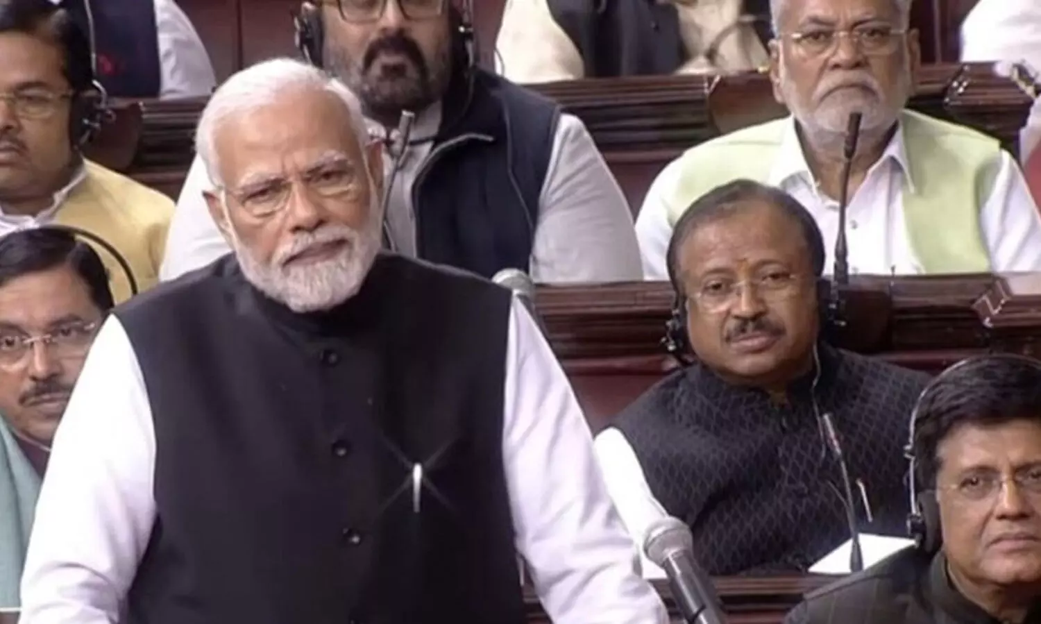 നെഹ്റു കുടുംബ പേര് ഉപയോഗിക്കുന്നതിന് എന്തിനാണ് ഗാന്ധി കുടുംബം ലജ്ജിക്കുന്നത്?; കോൺഗ്രസിനെ വിമർശിച്ച് നരേന്ദ്ര മോദി