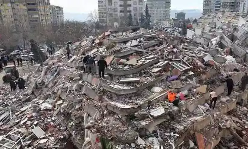 ഭൂകമ്പം: മരണം 11,000 ഭൂകമ്പം: മരണം 11,000