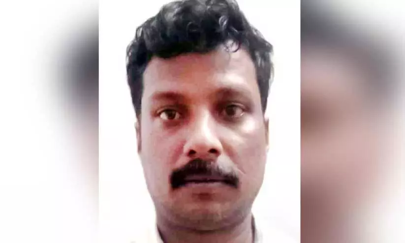 പൊലീസുകാരനെ കുത്തിയത് ആഗ് ഓപറേഷനിൽ പിടിയിലായയാൾ