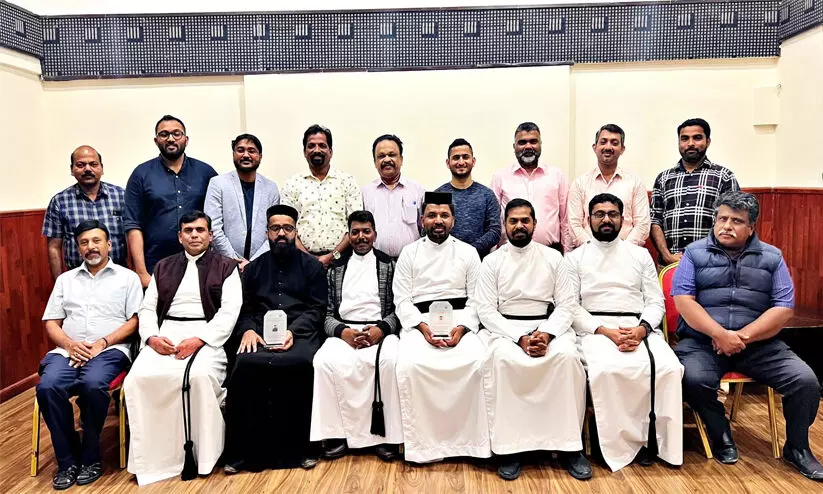 കെ.​സി.​ഇ.​സി യാ​ത്ര​യ​യ​പ്പ് ന​ല്‍കി