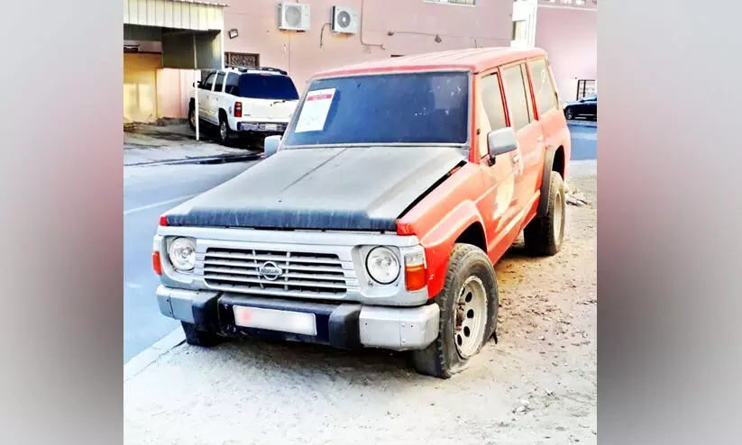 ഉ​പേ​ക്ഷി​ക്ക​പ്പെ​ട്ട കാ​റു​ക​ൾ നീ​ക്കം​ചെ​യ്യാ​ൻ ന​ട​പ​ടി