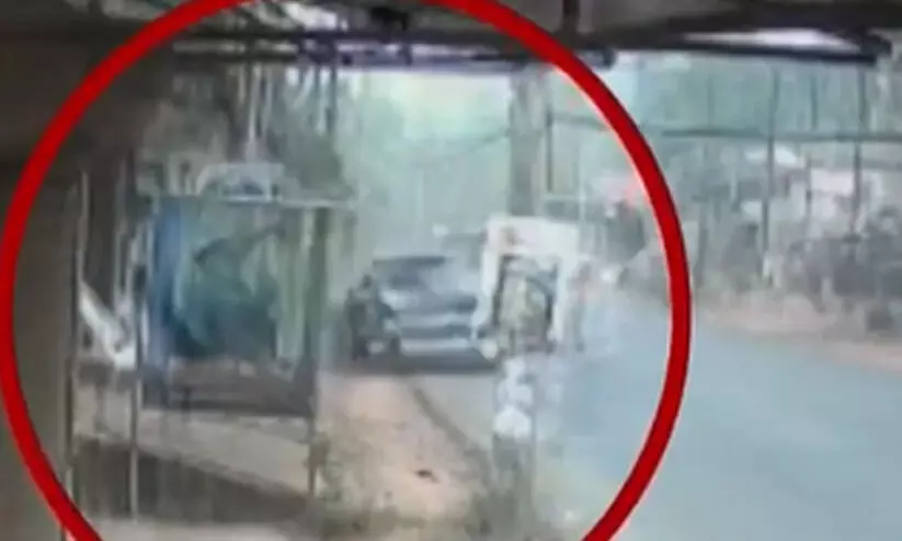 പ്രഭാതസവാരിക്കിറങ്ങിയ അധ്യാപകൻ കാറിടിച്ച് മരിച്ചു പ്രഭാതസവാരിക്കിറങ്ങിയ അധ്യാപകൻ കാറിടിച്ച് മരിച്ചു