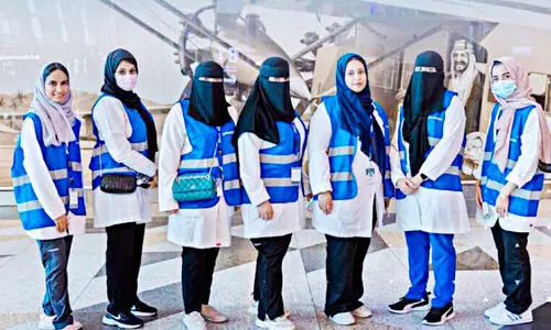 ജി​ദ്ദ വി​മാ​ന​ത്താ​വ​ള​ത്തി​ൽ അ​ടി​യ​ന്ത​ര പ്ര​ഥ​മ​ശു​ശ്രൂ​ഷ ന​ൽ​കാ​ൻ വ​നി​ത​ക​ൾ