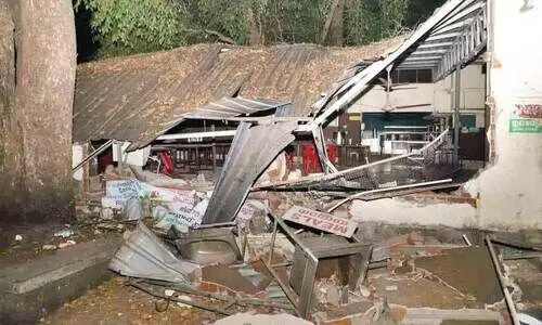 ഗവ. മെഡിക്കൽ കോളജ് ആശുപത്രിയിലെ ഇന്ത്യൻ കോഫി ഹൗസ് കാന്റീൻ പൊളിച്ചുനീക്കി