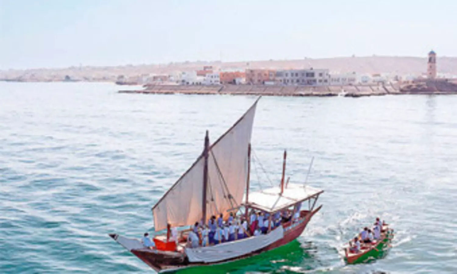 മാ​രി​ടൈം ഹെ​റി​റ്റേ​ജ് ഫെ​സ്റ്റി​വ​ൽ; ആ​വേ​ശ​ത്തി​ര​യി​ള​ക്കി സൂ​റി​ൽ മ​ത്സ്യ​ബ​ന്ധ​ന മ​ത്സ​രം