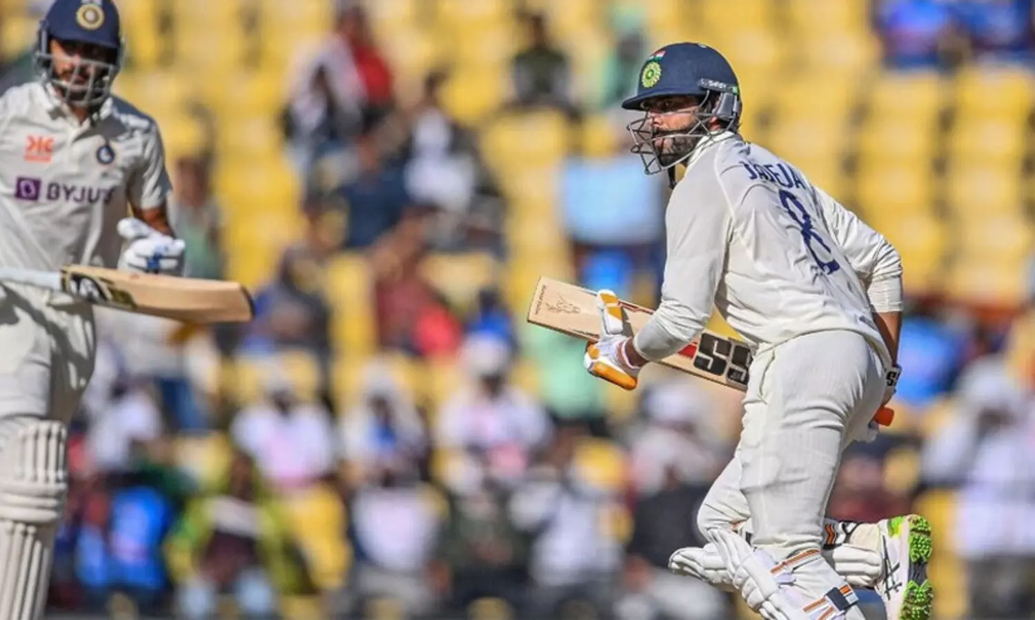 രോഹിതിന് പിന്നാലെ അർധ സെഞ്ച്വറിയുമായി ജദേജയും അക്സർ പട്ടേലും; ഇന്ത്യ മികച്ച ലീഡിലേക്ക്