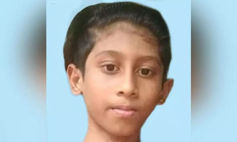 കളിക്കുന്നതിനിടെ കഴുത്തിൽ കയർ കുരുങ്ങി വിദ്യാർഥി മരിച്ചു