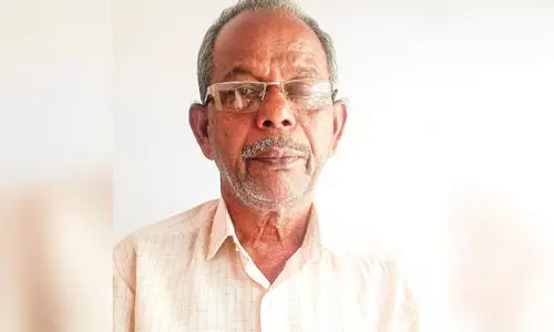 father and daughter seeking help