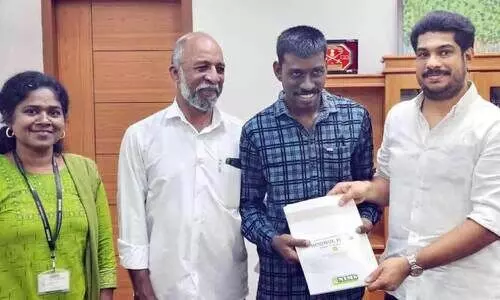 നിംസ് ഭിന്നശേഷി വിദ്യാലയത്തിൽ വിദ്യാർഥിയായിരുന്ന വിജിൻ ഇനി ജീവനക്കാരൻ