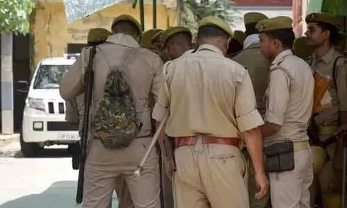 പല്ല് പറിച്ചെടുത്തു, നിലത്തേക്ക് വലിച്ചെറിഞ്ഞു -യു.പിയിൽ മന്ത്രവാദിയുടെ ചികിത്സയിൽ കുഞ്ഞിന് ദാരുണാന്ത്യം