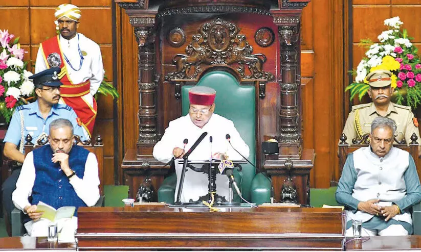 ക​ർ​ണാ​ട​ക സ​ർ​ക്കാ​റി​ന്റേ​ത് സ​മ​ഗ്ര വി​ക​സ​നം -ഗ​വ​ർ​ണ​ർ