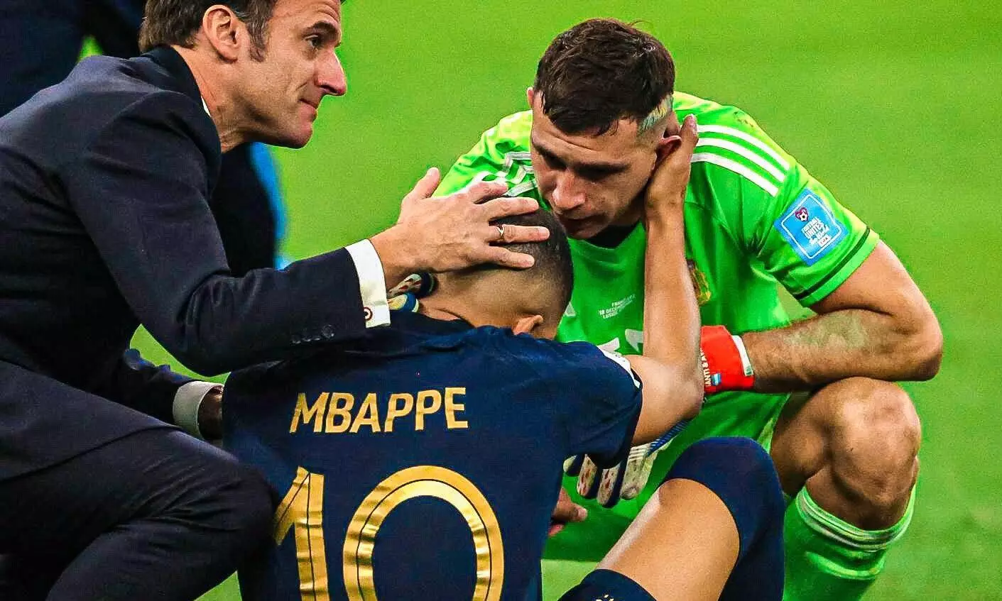 ‘മെസ്സി പോലും എന്നോട് പറഞ്ഞതാണ്’- എംബാപ്പെയെ പരിഹസിച്ചതിനെ കുറിച്ച് അർജന്റീന ഗോളി മാർടിനെസ് ‘മെസ്സി പോലും എന്നോട് പറഞ്ഞതാണ്’- എംബാപ്പെയെ പരിഹസിച്ചതിനെ കുറിച്ച് അർജന്റീന ഗോളി മാർടിനെസ്