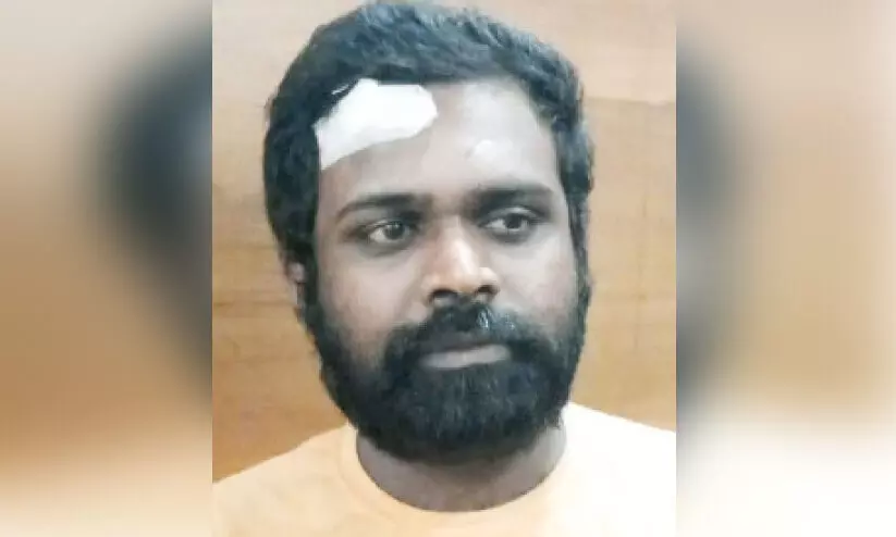 അതിഥി തൊഴിലാളികളെ ആക്രമിച്ച് ഫോൺ തട്ടിയെടുക്കുന്ന സംഘാംഗം പിടിയിൽ