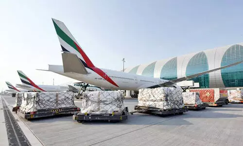 സ​ഹാ​യ​വു​മാ​യി എ​മി​റേ​റ്റ്​​സ്​ പ​റ​ക്കു​ന്നു