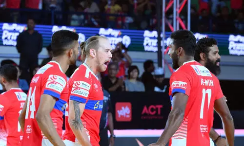 പ്രൈം ​വോ​ളി: ജയത്തോടെ ഹീറോസ് മുന്നിൽ