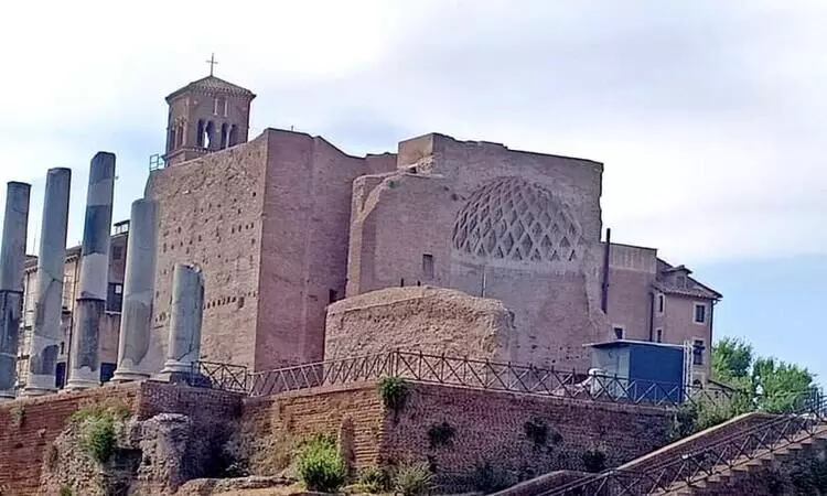 ശീ​ത​കാ​ല വി​നോ​ദ​ങ്ങ​ളു​ടെ  ന​ഗ​ര​ത്തി​ൽ