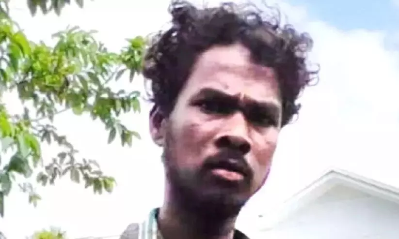 പുരോഗമന കേരളം ആദിവാസികളെ വേട്ടയാടുന്നോ? പുരോഗമന കേരളം ആദിവാസികളെ വേട്ടയാടുന്നോ?