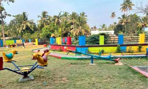 ശ്മ​ശാ​ന​ങ്ങ​ളെ കു​ട്ടി​ക​ളു​ടെ ക​ളി​യി​ട​ങ്ങ​ളാ​ക്കി ഗു​രു​വാ​യൂ​ര്‍ വി​സ്മ​യം തു​ട​രു​ന്നു